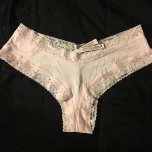 🌸🌸VS CHEEKY LACE panties 🌸🌸